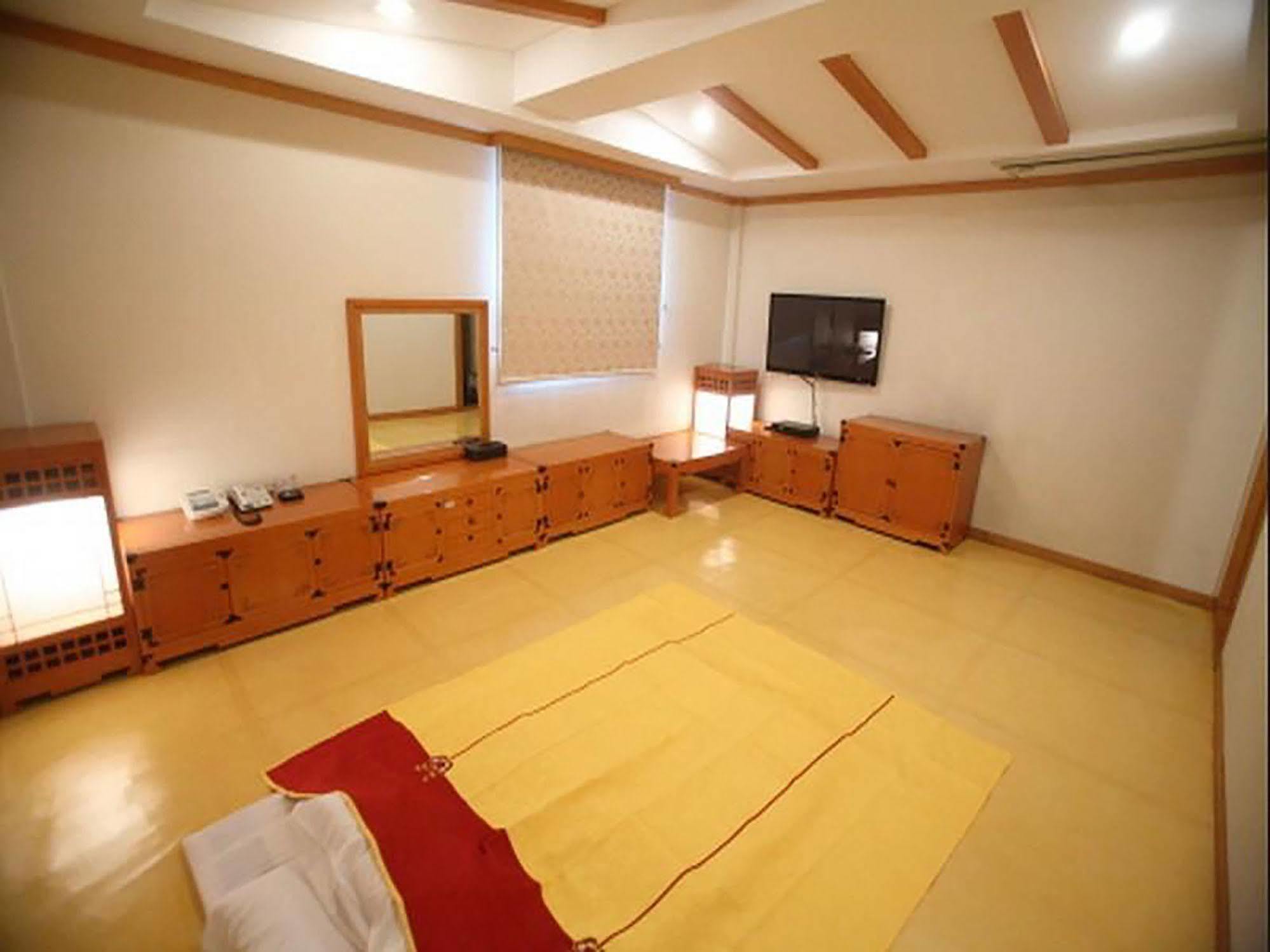 Suncheon Royal Tourist Hotel المظهر الخارجي الصورة